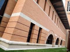 image of higher ed building